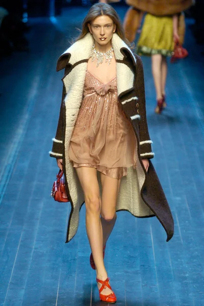 Look 28
